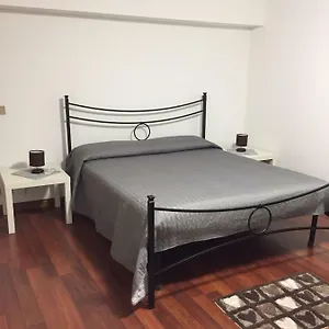 Tra Mare E Monti Giarre